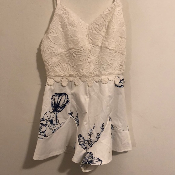 Dresses & Skirts - White lace romper